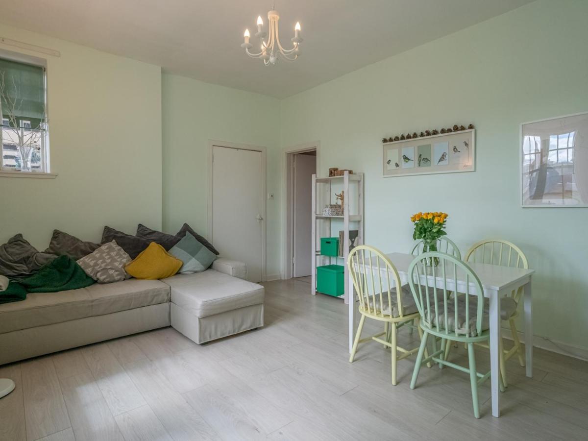 Pass The Keys Central Spacious Flat At Royal Mile Edinburgh Exterior photo