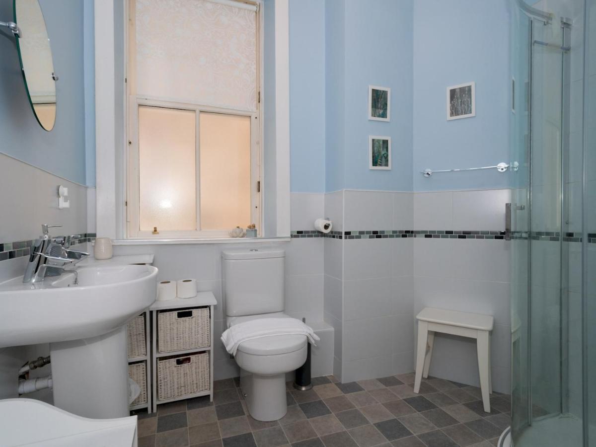 Pass The Keys Central Spacious Flat At Royal Mile Edinburgh Exterior photo